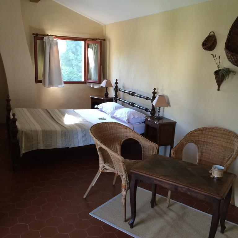 Bed and Breakfast Mas Moineau Mézoargues Zimmer foto